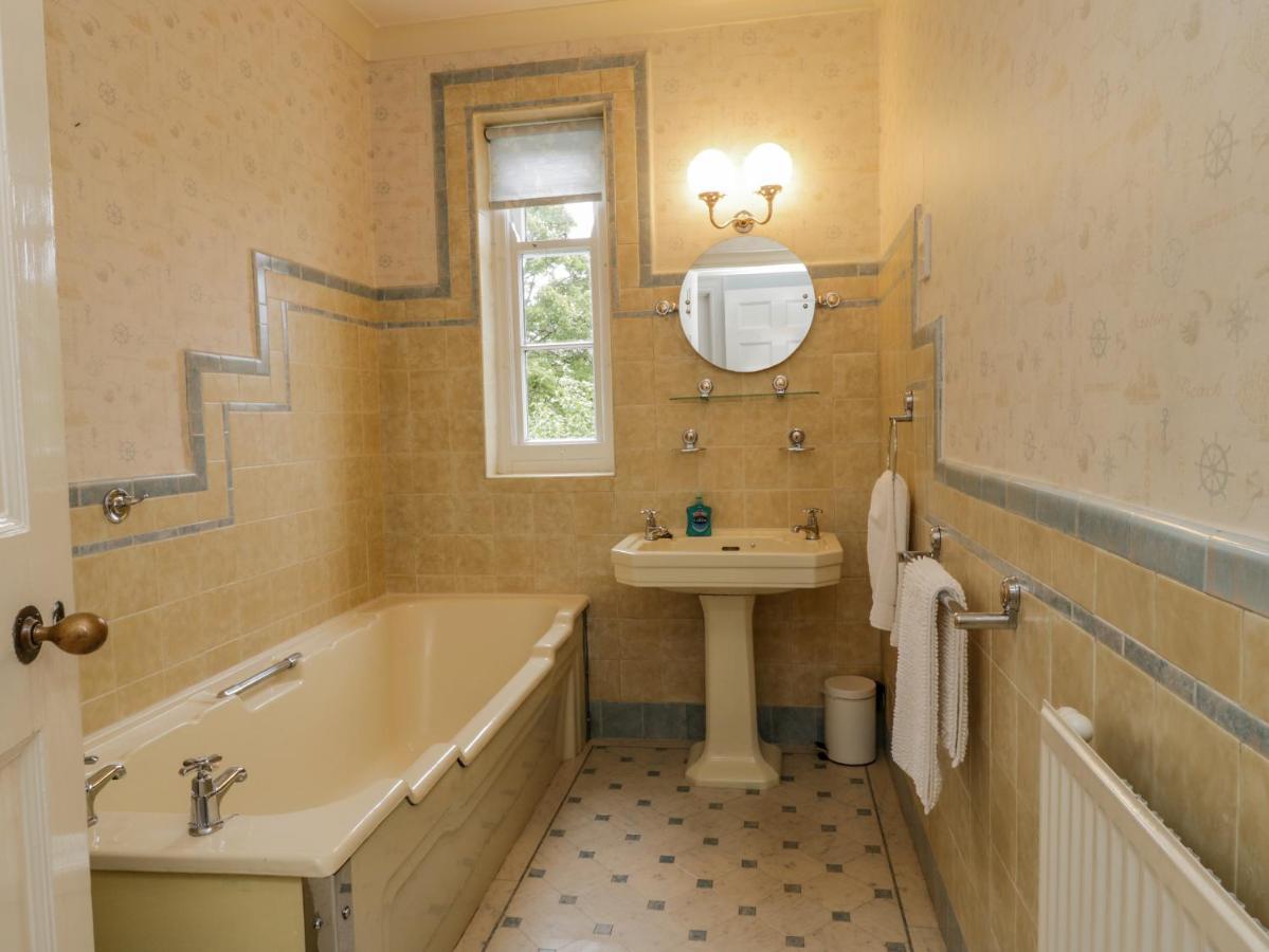 The Manor House Villa Scarborough Exterior foto